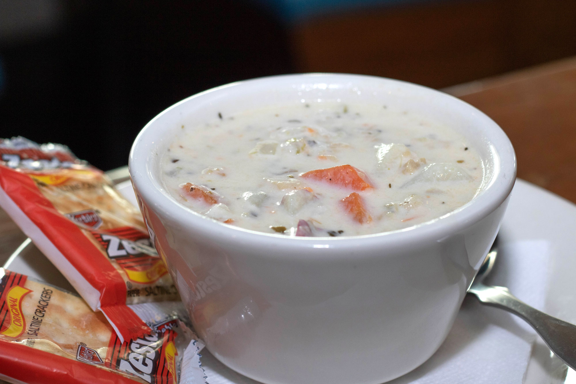 Our hearty, authentic clam chowder loaded with tender clams, carrots, celery & creamy potatoes